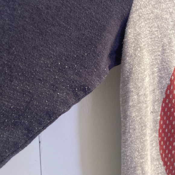 Marvel Captian America long sleeve shirt - Picture 4 of 6